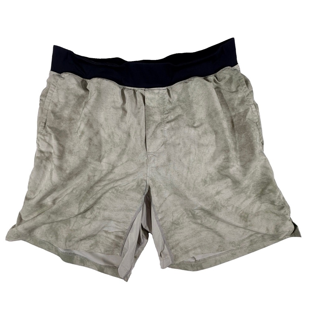 Fabletics Shorts Men's 32" Waist Green The Franchise Athletic Stretch Unlined